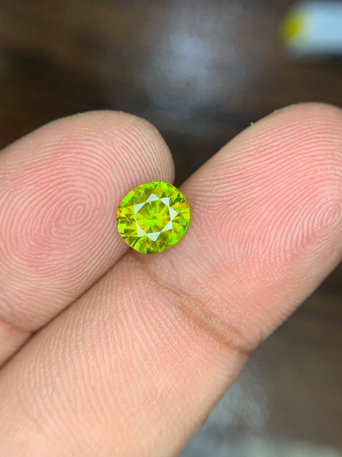 AAA Fire Sphene Gemstone: Natural Round Cut Titanite (1.05 CT)
