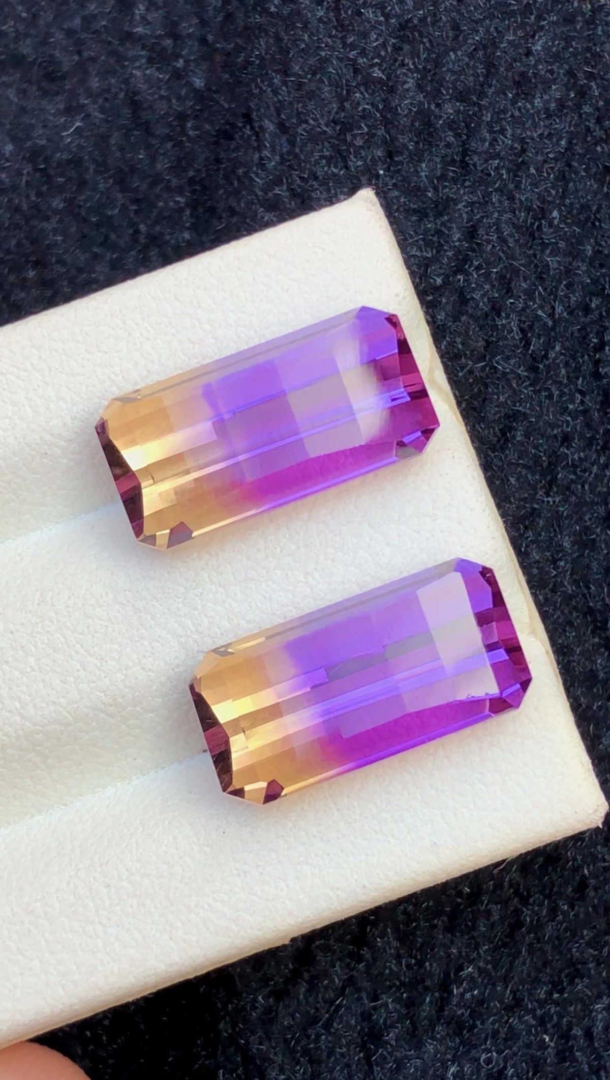 Ametrine 14.65 carat - pixel Cut Bi Color Pair - Brazil