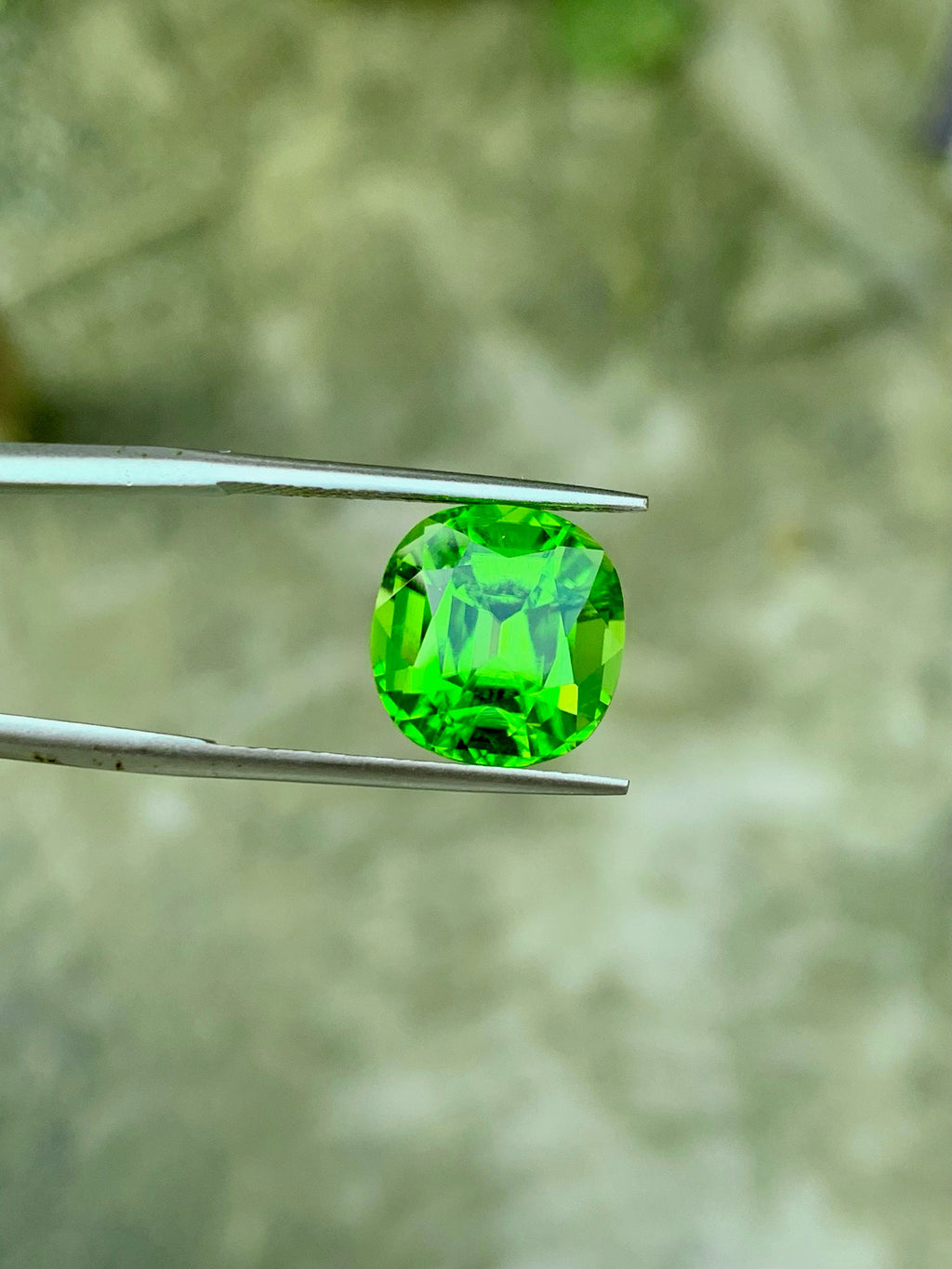 Olive Green Peridot Gemstone: 6.35 CT Natural Cushion Cut