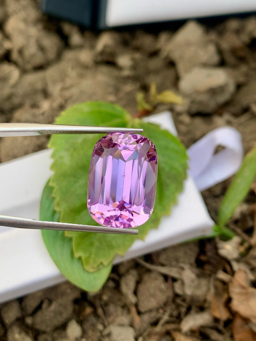 Faceted Light Pink Kunzite Gemstone: Cushion Cut, 15.55 CT