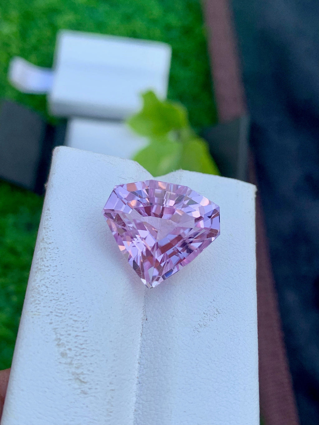 16.80 CT Eye Clean Pink Kunzite Gemstone: Fancy Cut Stone