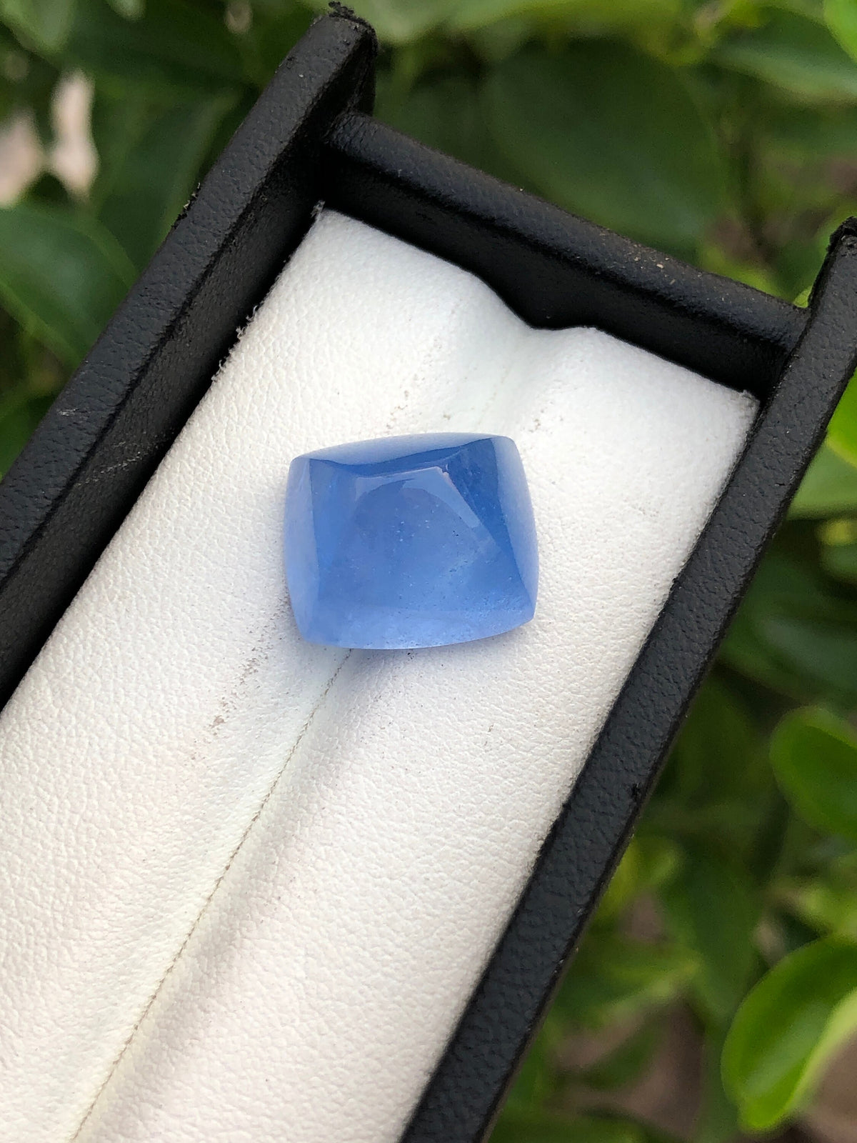 Santa Maria Aquamarine Cabochon: 17.5 Carat Gemstone for Necklace