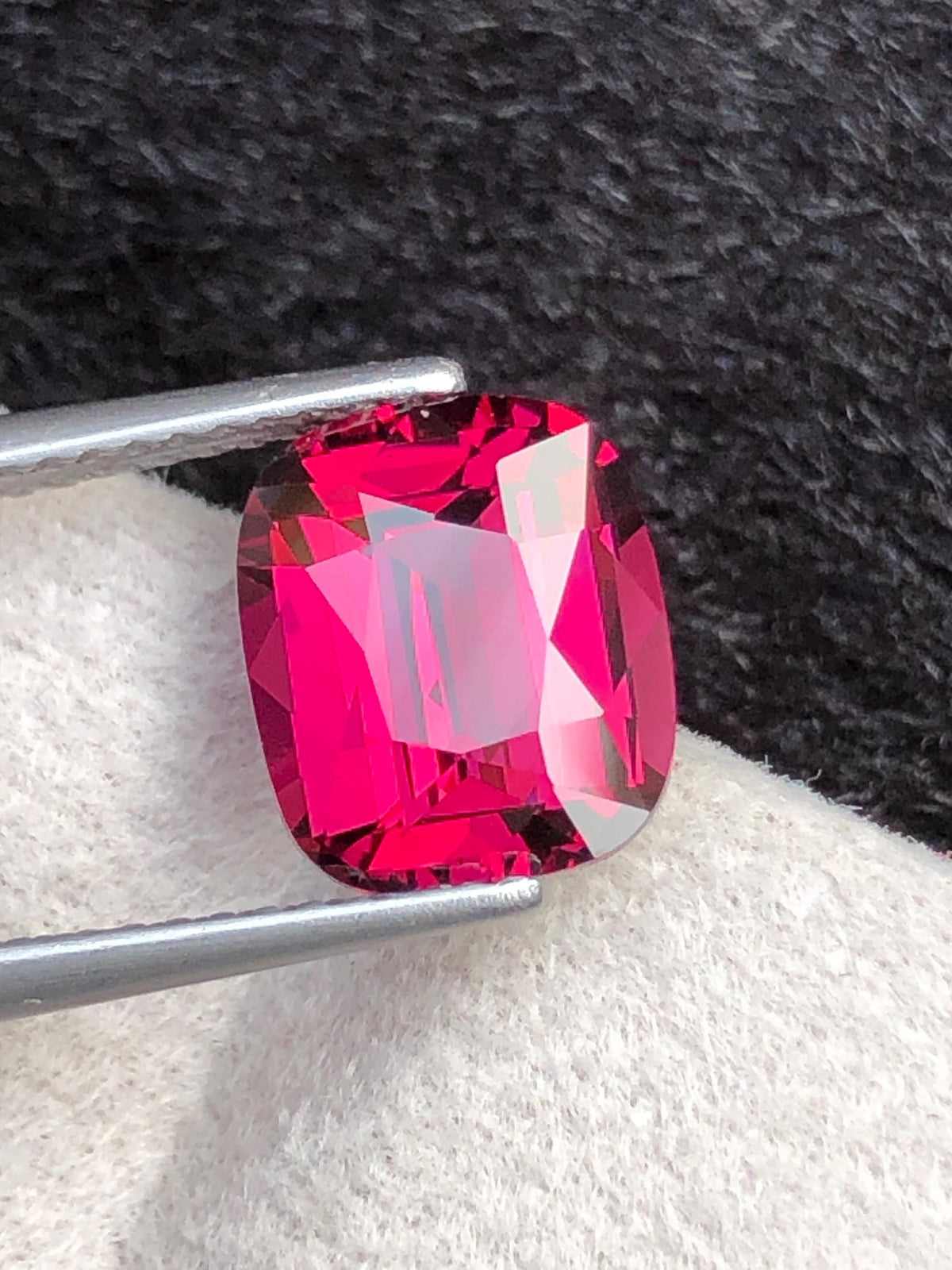 Tanga Mine Rhodolite Garnet 3.80ct Cushion Cut – Raspberry-Tone Tanzanian Gemstone