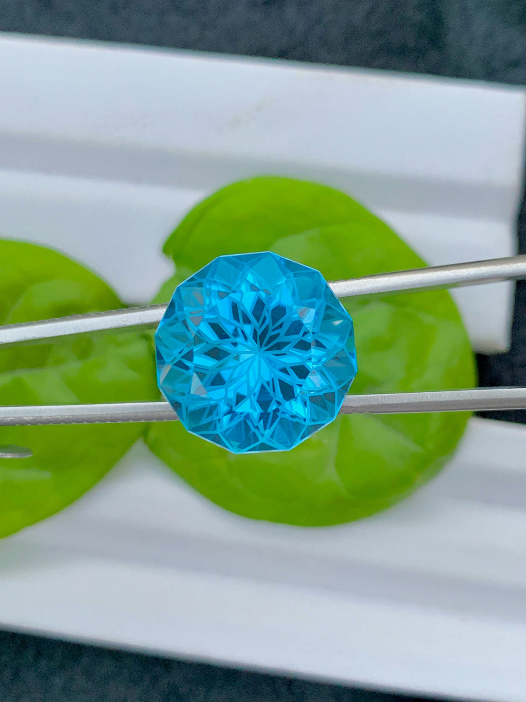Swiss Blue Topaz Gemstone: 22.05 CT Round Faceted Cut Stone