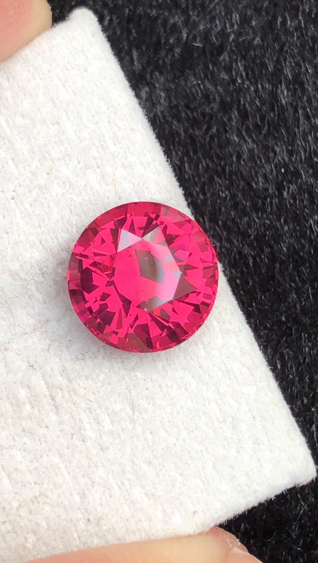 Purple Rhodolite Garnet 4.80ct Round Diamond Cut – Raspberry-Tone Tanga Mine Tanzanian Gemstone