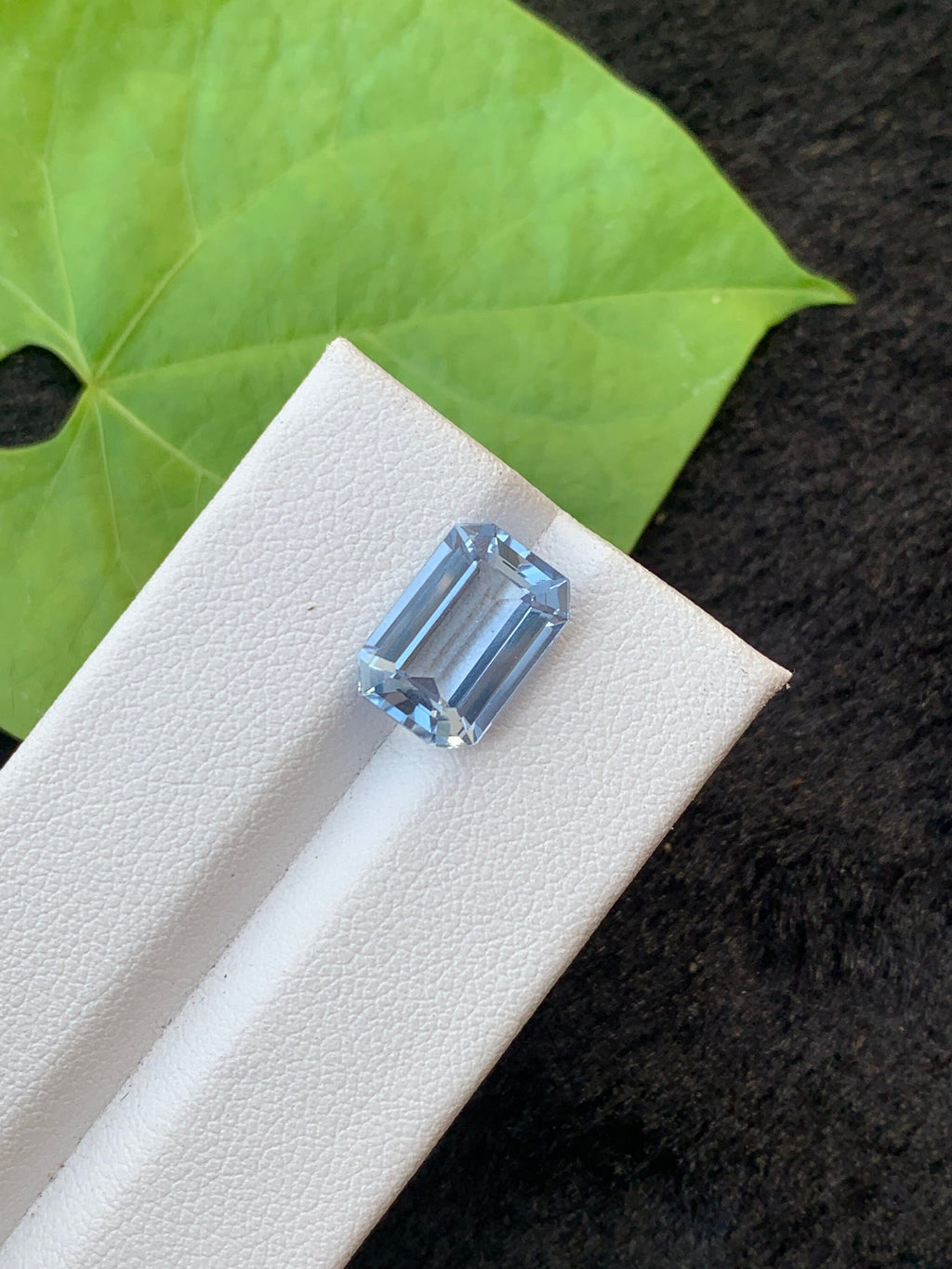 Santa Maria Aquamarine Gemstone: Emerald Cut, 4.2 Carat Loose Stone