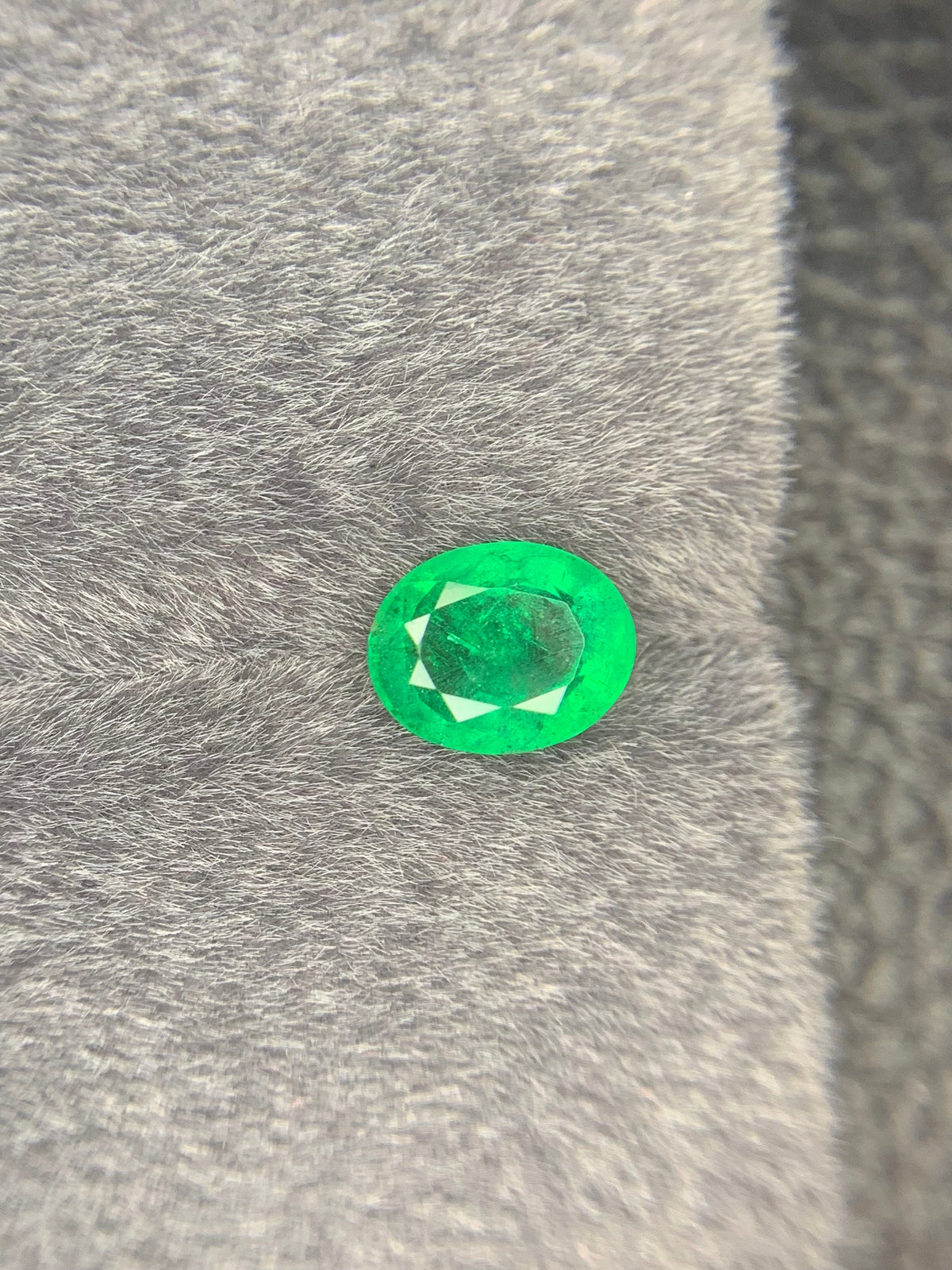 Zambia Emerald Gemstone: Oval Cut, Natural Green, 1.80 CT
