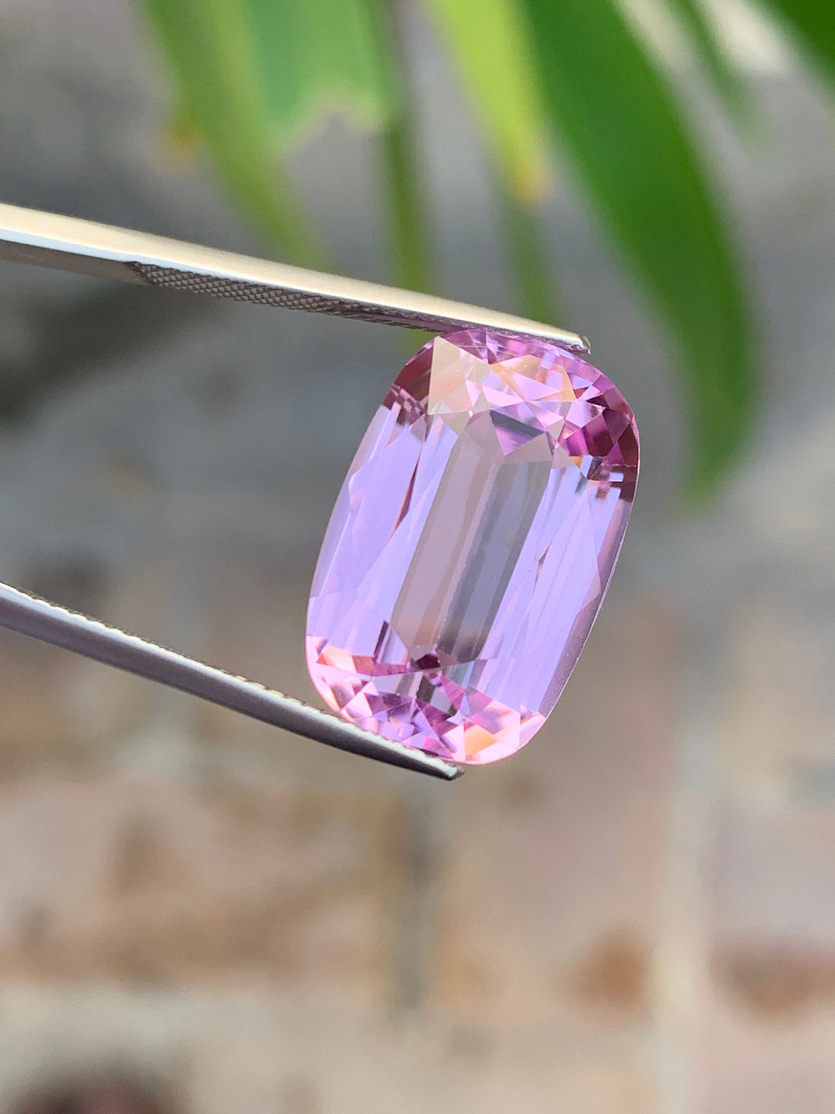 Sweet Pink Kunzite Gemstone: 18.50 CT Oval Faceted Cut Stone