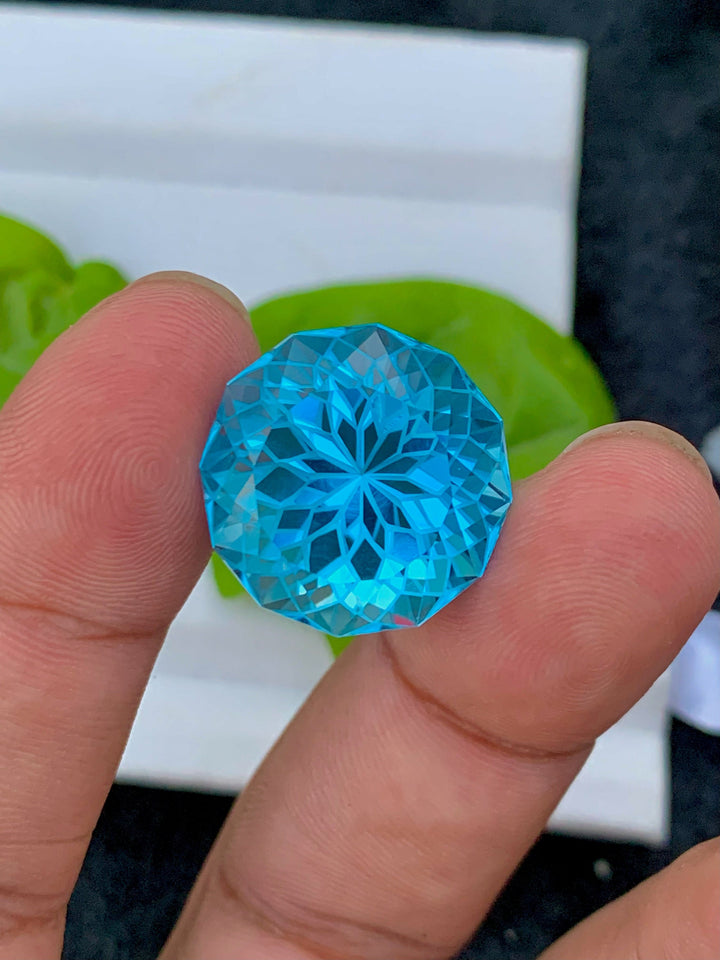 Swiss Blue Topaz Gemstone: 22.05 CT Round Faceted Cut Stone