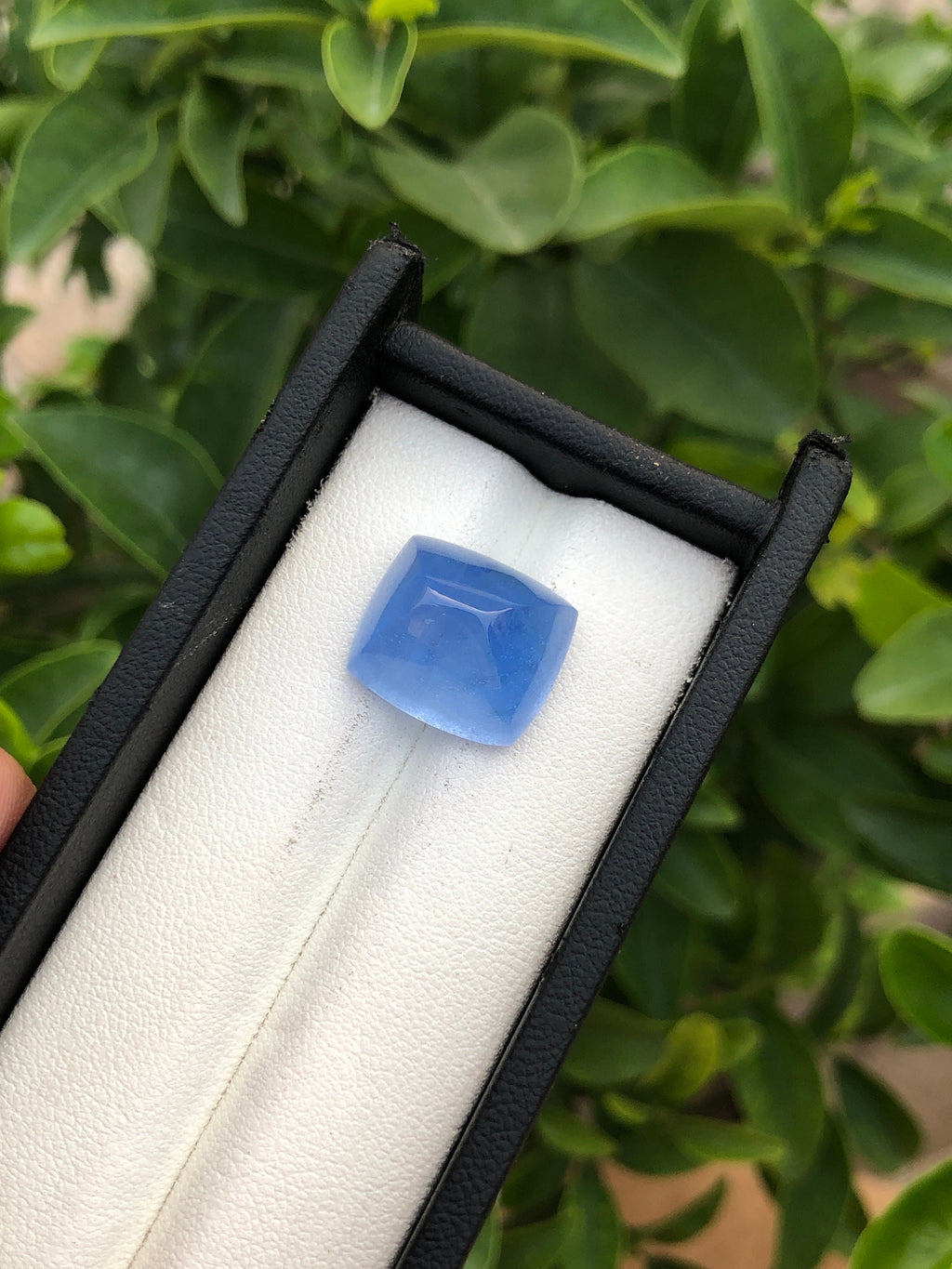 Santa Maria Aquamarine Cabochon: 17.5 Carat Gemstone for Necklace