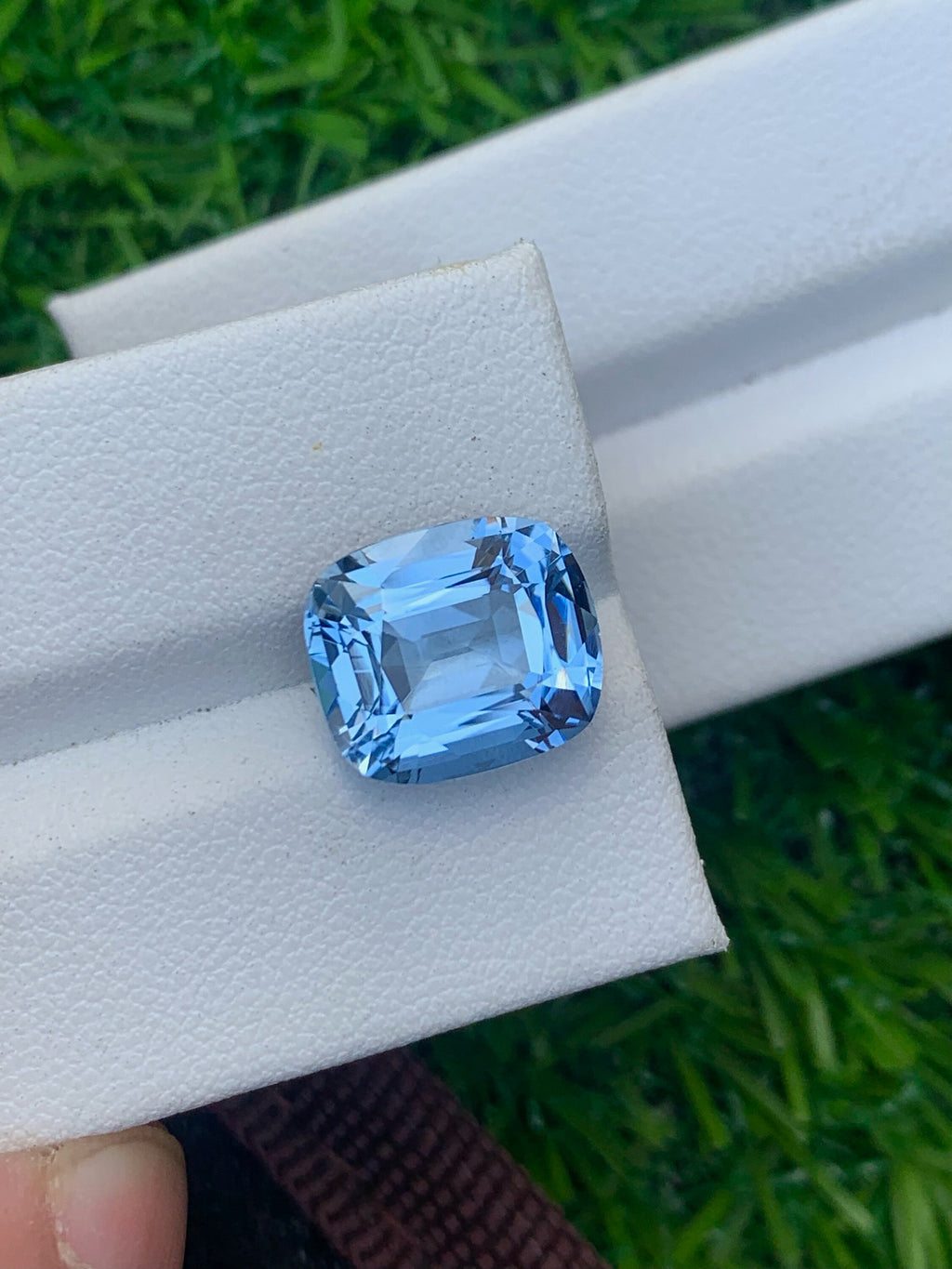 Santa Maria Aquamarine Gemstone: 6.50 ct Cushion Cut Beryl