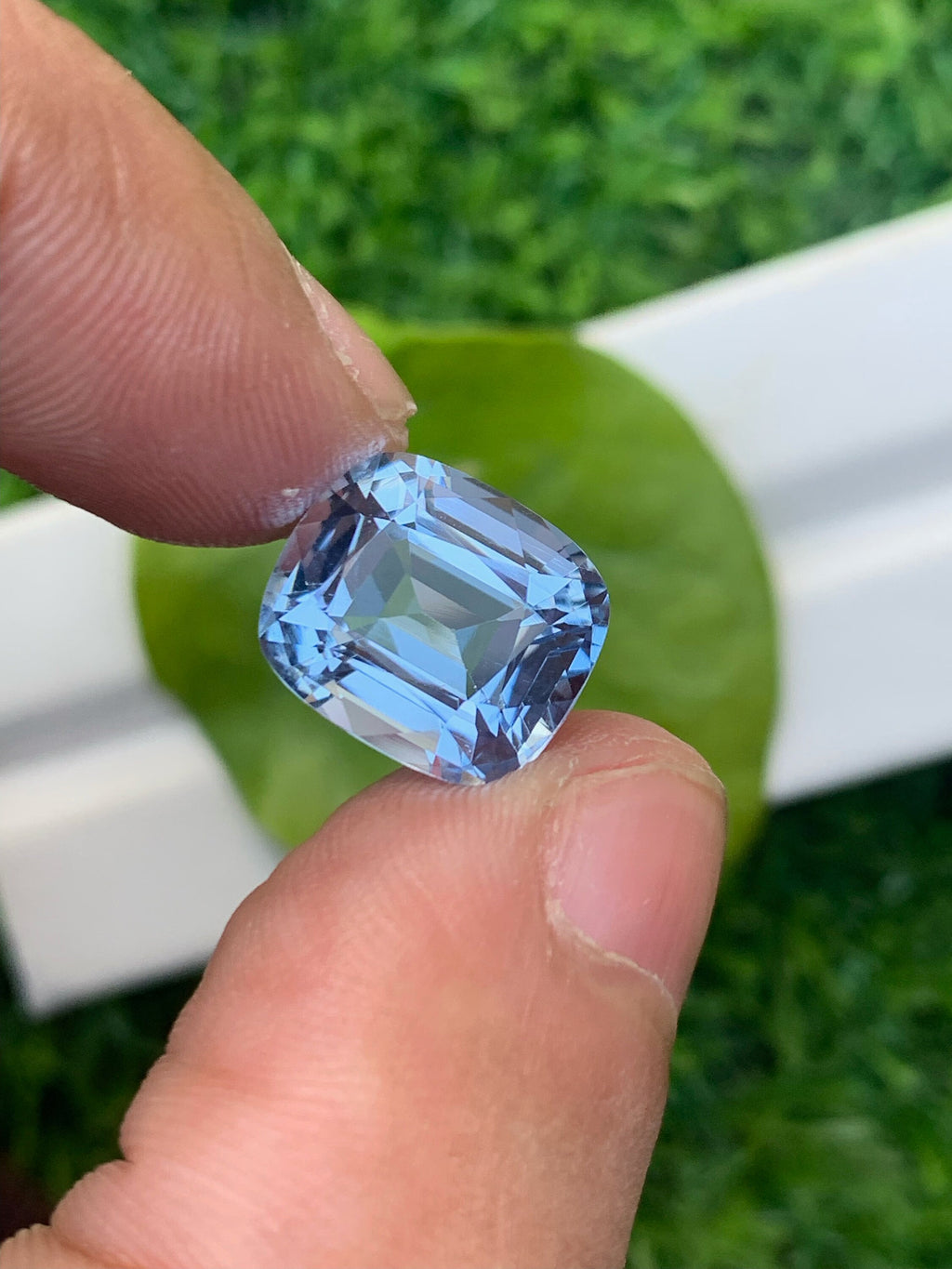 Santa Maria Aquamarine Gemstone: 6.50 ct Cushion Cut Beryl