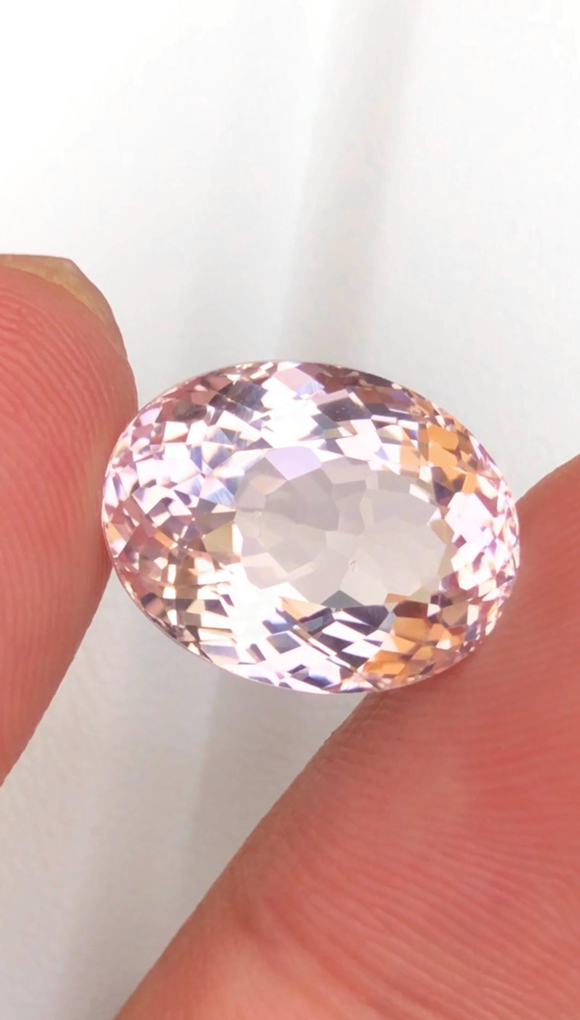 Pink Morganite 10.55 ct Oval Cut – From Pakistan