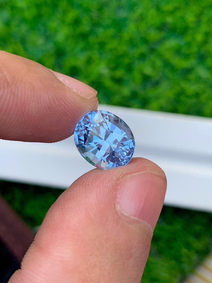 Santa Maria Aquamarine Stone: 4.70 Carat Oval Cut Gemstone