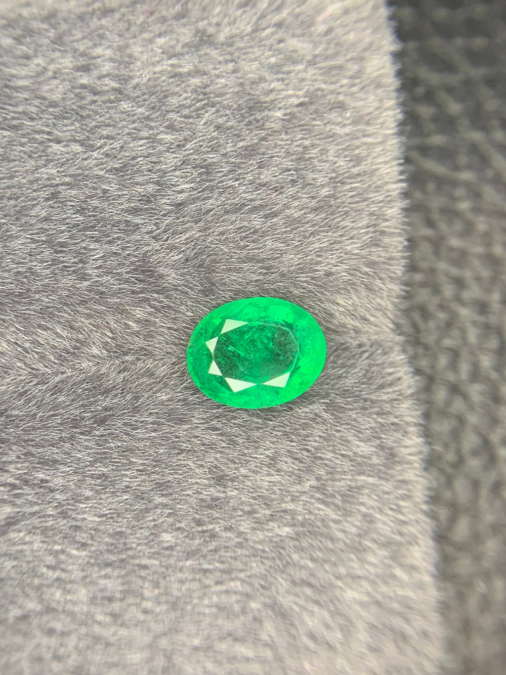 Zambia Emerald Gemstone: Oval Cut, Natural Green, 1.80 CT