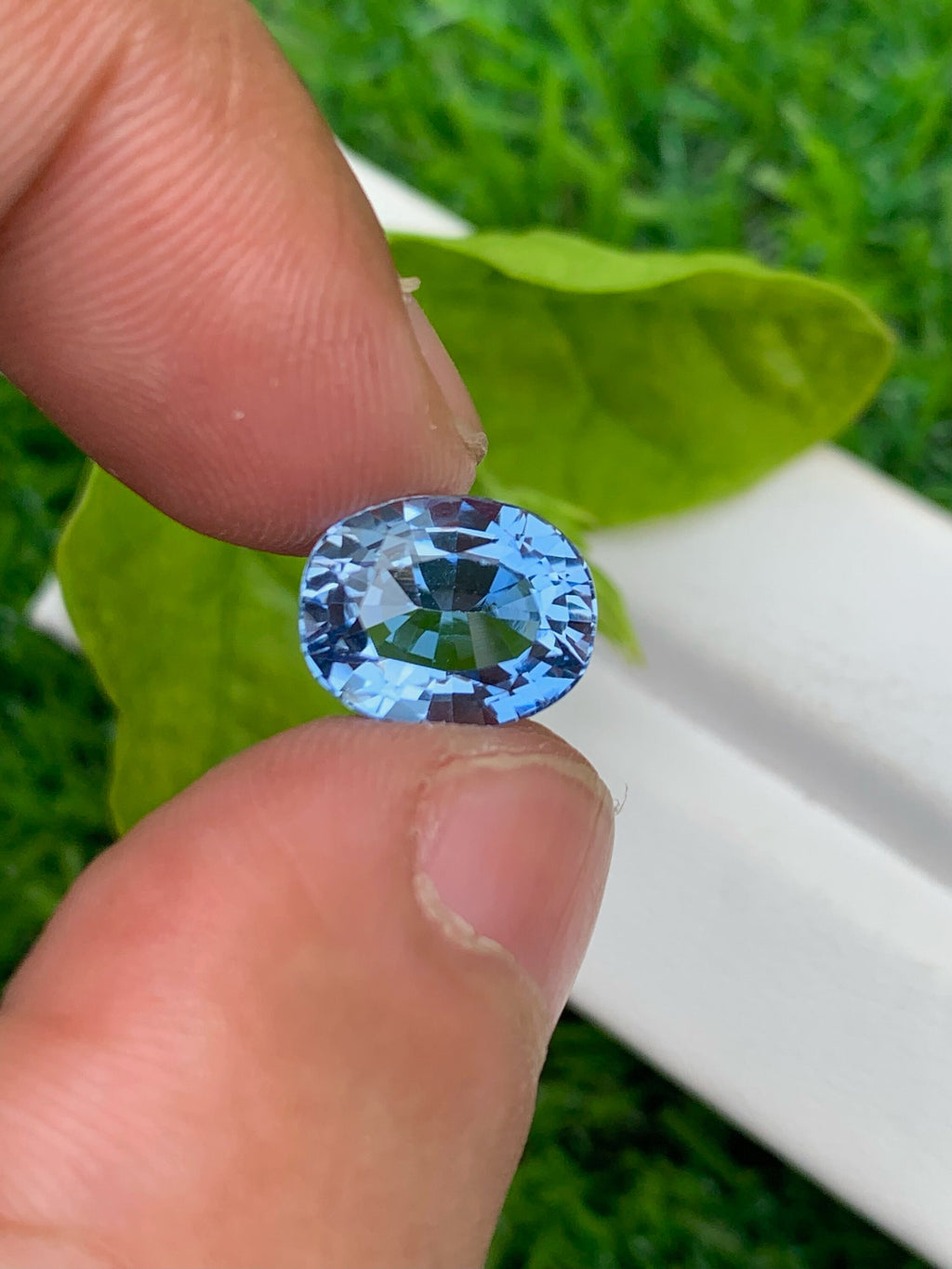 Santa Maria Aquamarine Loose Gemstone: Faceted Oval Cut, 4.35 CT