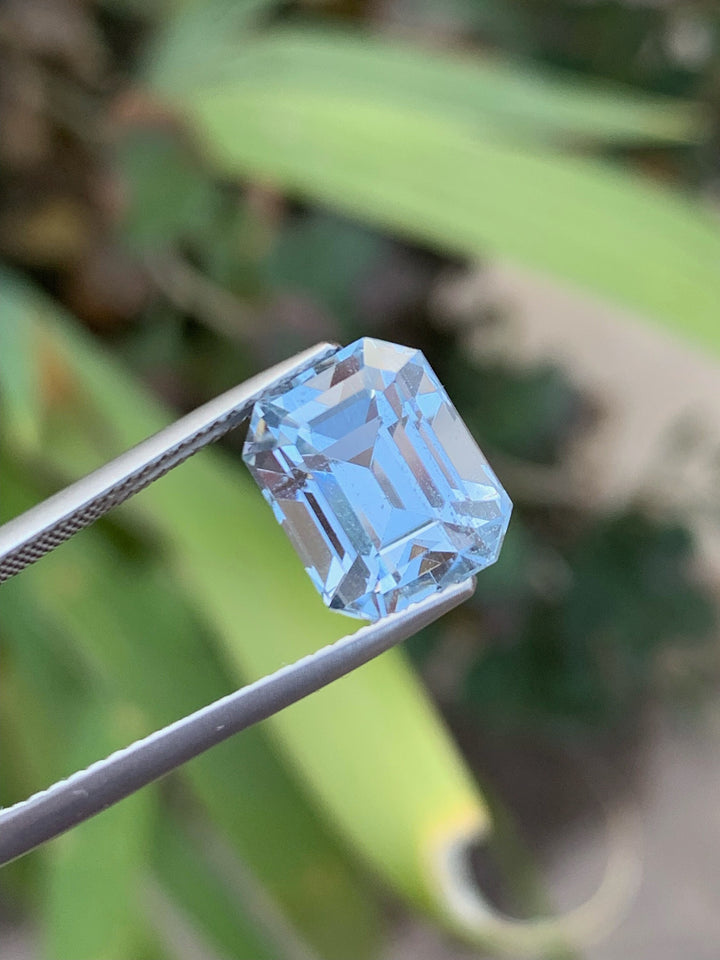 Santa Maria Aquamarine Gemstone: 5.5 CT Emerald Cut Loose Stone