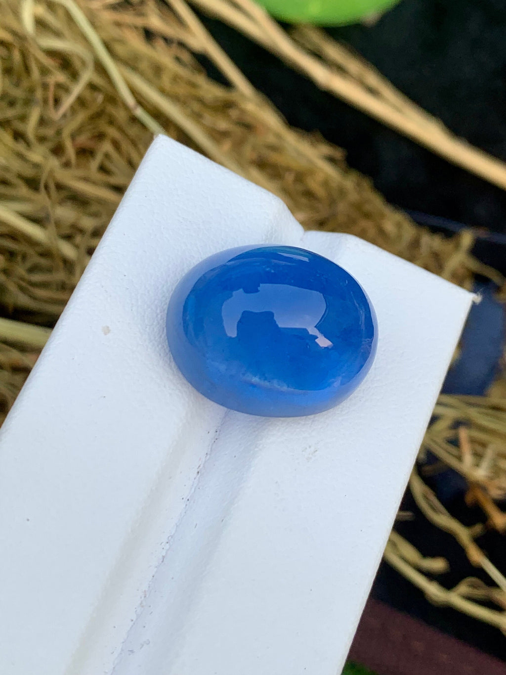 Santa Maria Aquamarine Cabochon: Deep Blue Gemstone, 29.20 CT
