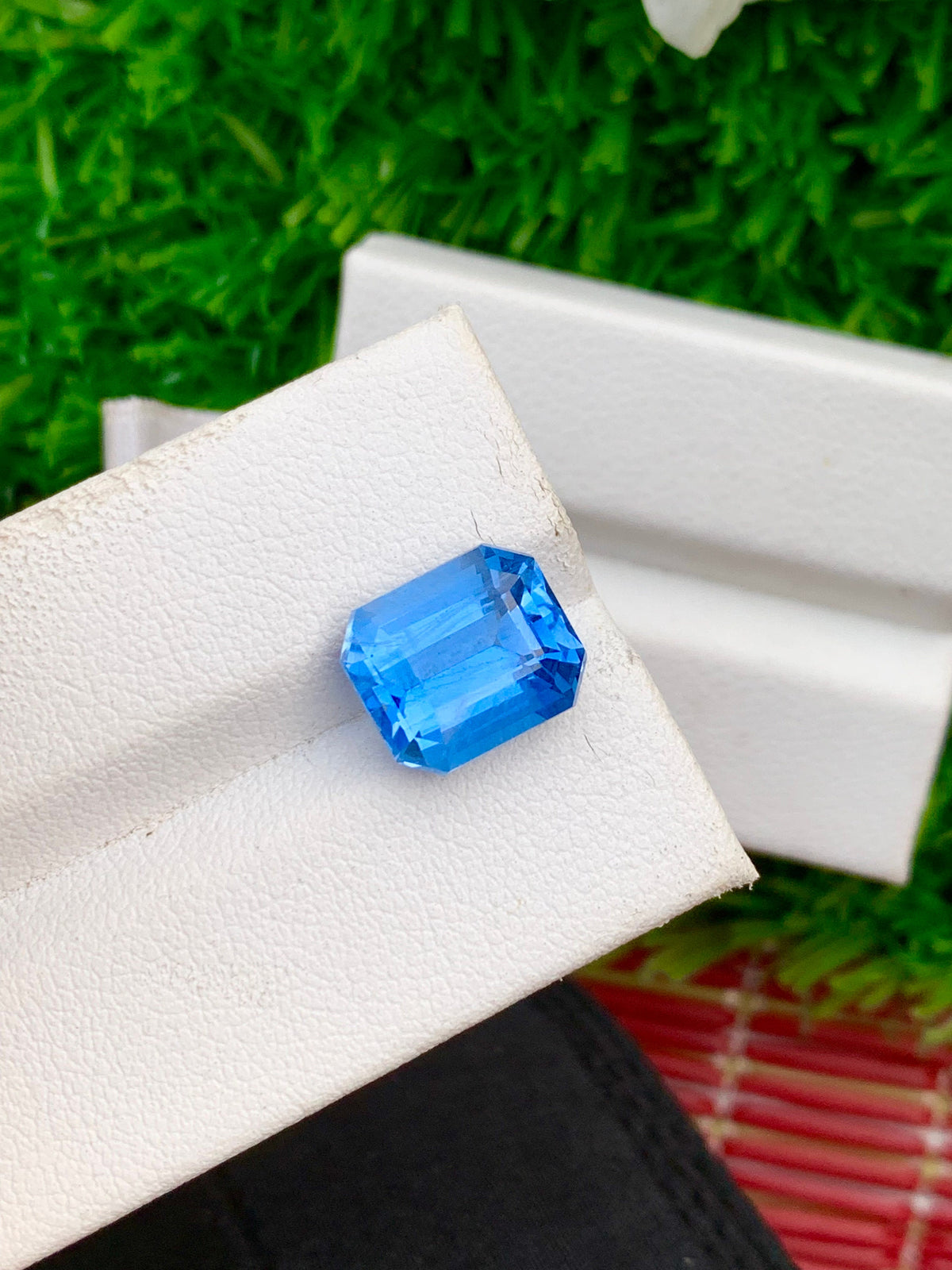 Deep Blue Aquamarine Loose Gemstone: Emerald Cut, 4.80 Carats