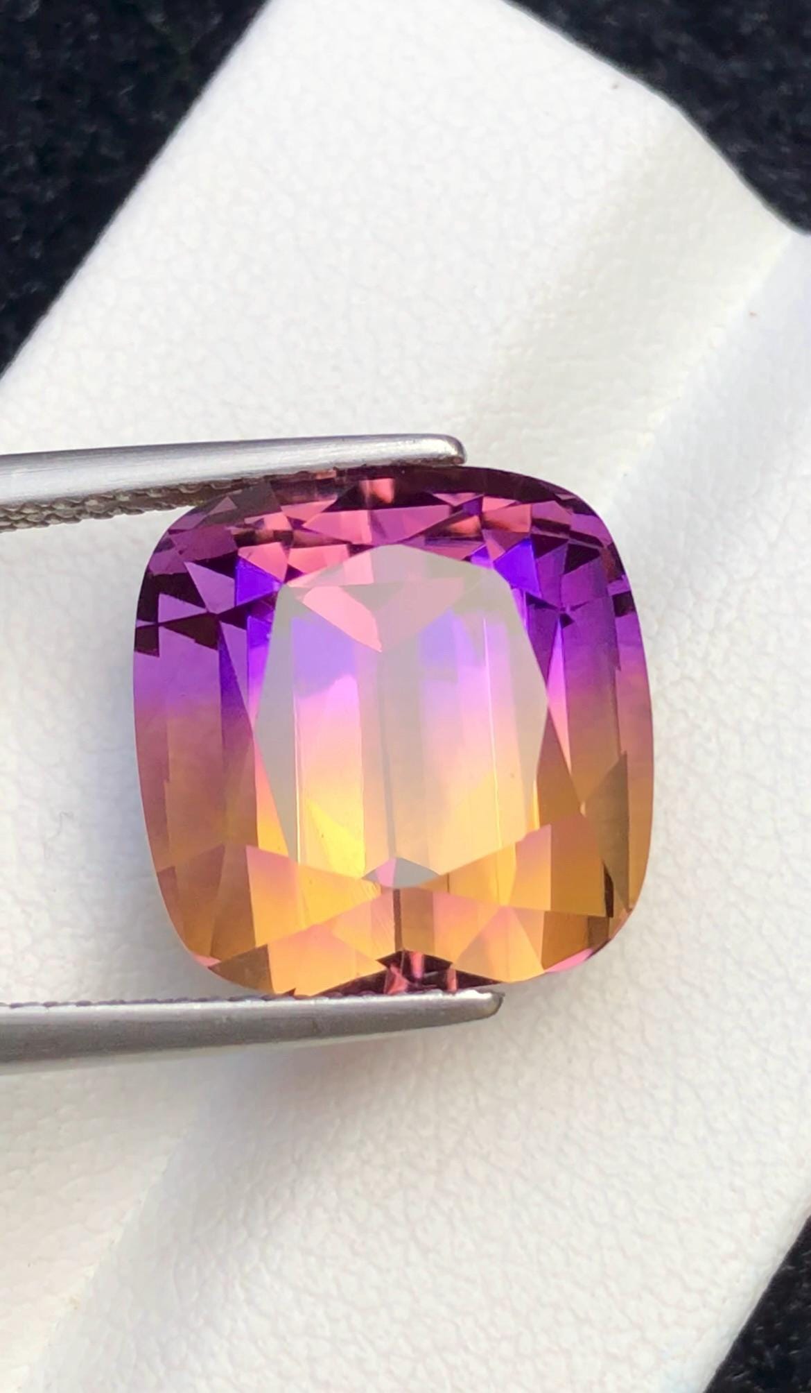 Bi-Color Ametrine 13.90 ct Cushion Cut – Gemstone from Brazil