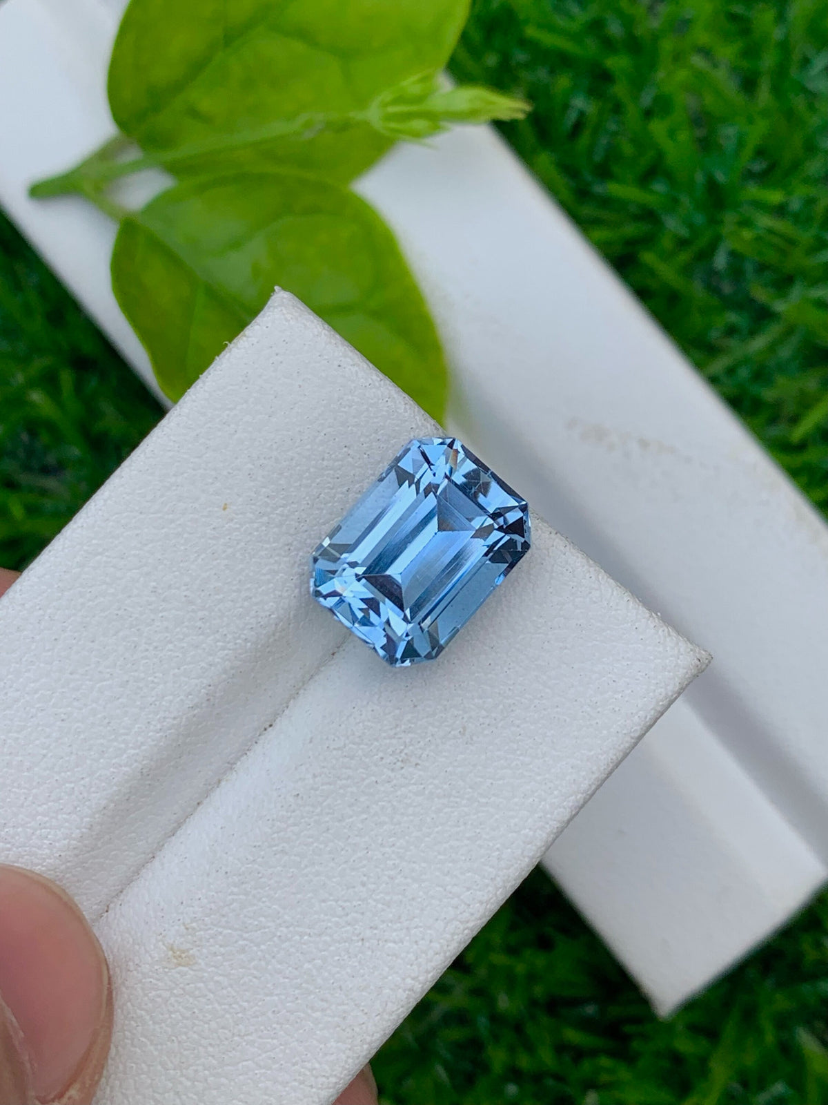 Santa Maria Blue Aquamarine Gemstone: Emerald Cut, 6.00 CT Loose Stone