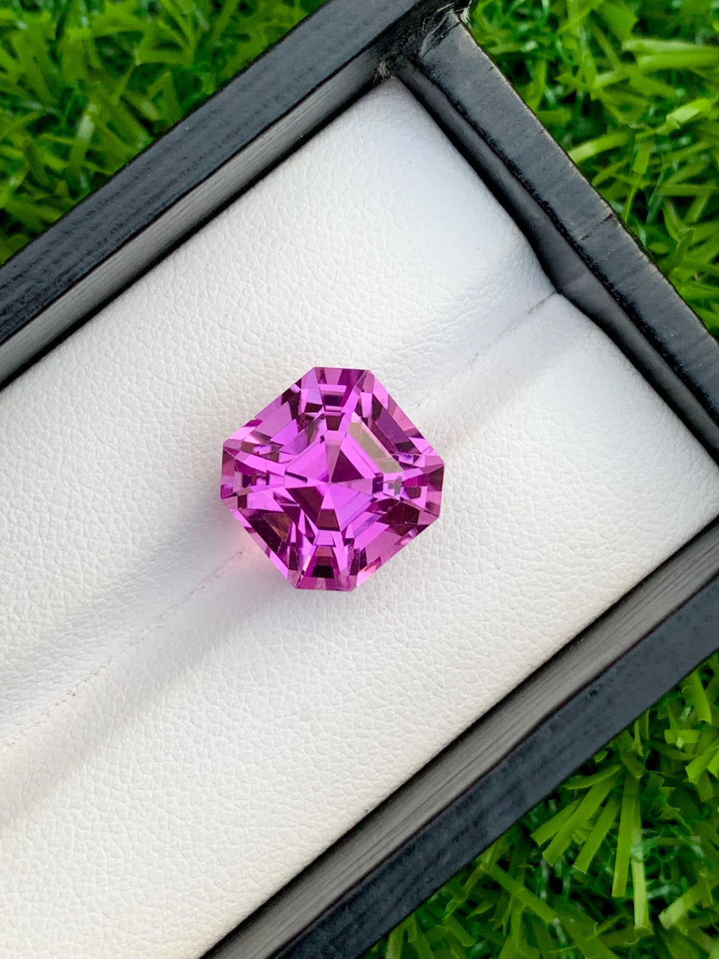Purplish Pink Kunzite Gemstone: 13.40 CT Faceted Ascher Cut