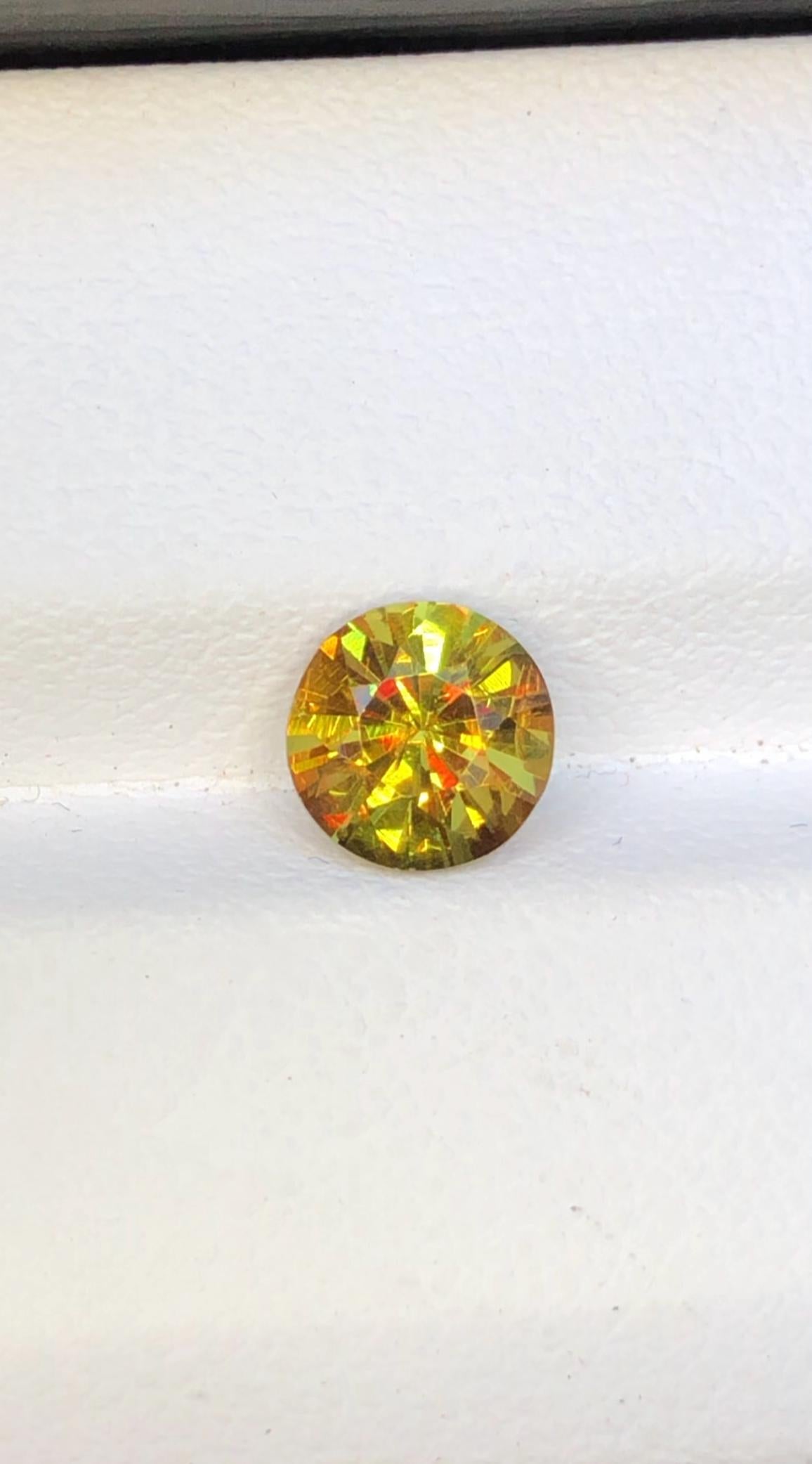 Natural Sphene Gemstone: Round Cut, Loose Titanite, 1.35 CT