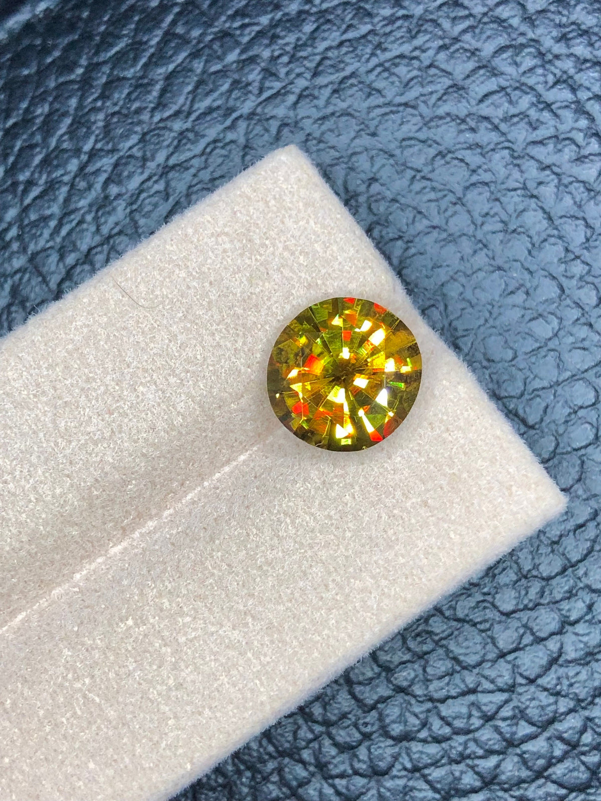 Full Fire Sphene Loose Gemstone: 5.45 CT Natural Titanite Stone