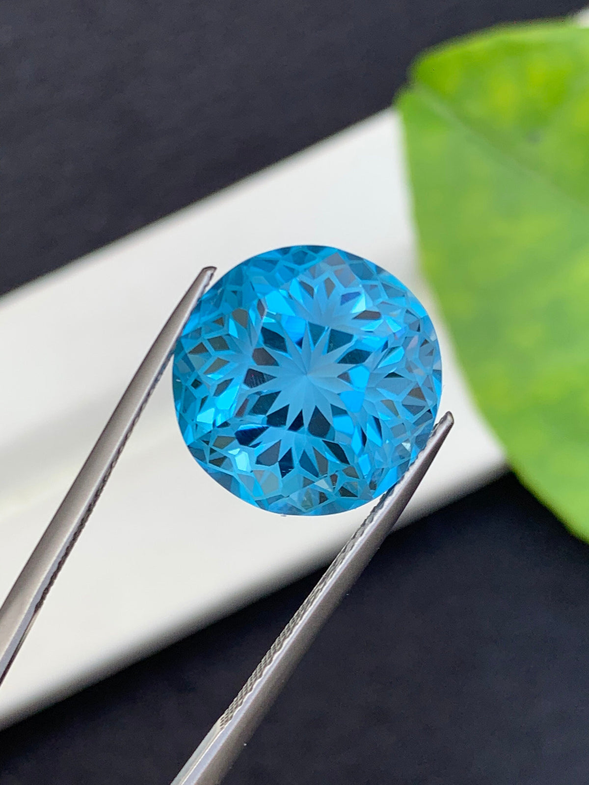Swiss Blue Topaz Gemstone: 16.50 CT Faceted Fancy Cut