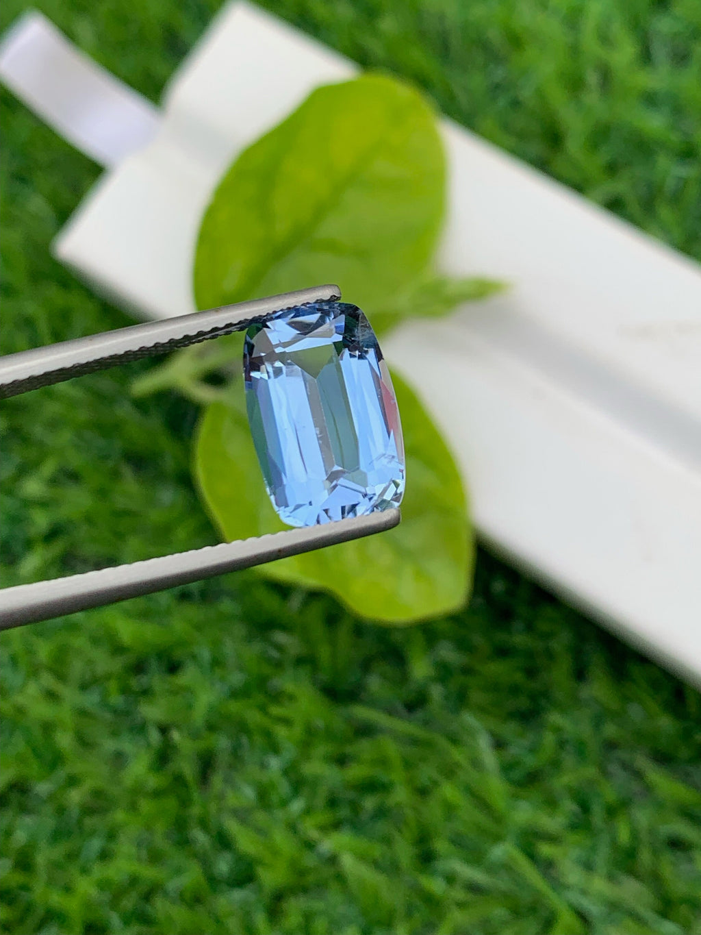 Santa Maria Aquamarine Gemstone: 5.40 CT Deep Blue Cushion Cut Stone