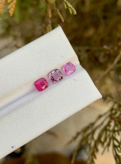 Magenta Red Color,pink ,purplish pink Spinel Gemstone lot, Ring Size Spinel Cut Stone, Transparent Gem For Jewelry Making Cushion Cut 1.95ct