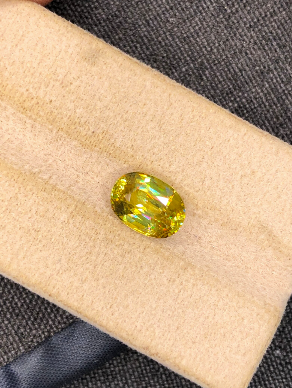 2.83ct Natural Fire Sphene Gemstone – AAA Grade Oval Cut Titanite from Skardu Pakistan – Loose Faceted Gem for Ring or Jewelry