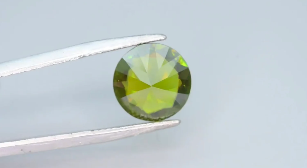 5 Carat Natural Chrome Sphene – Nugget Green AAA Color with Full Fire