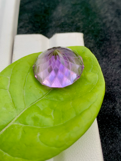 29.10ct Loupe Clean Purple-Pink Amethyst – Precision Flower Cut Gem from Brazil