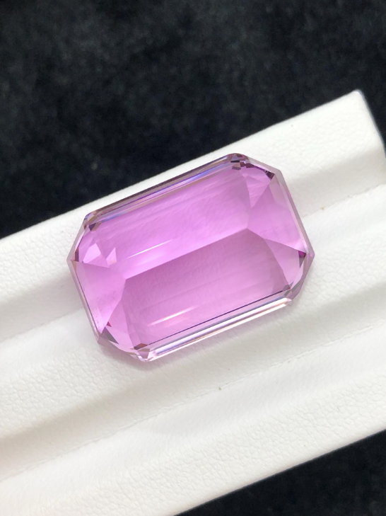 42.85ct Deep Pink Kunzite – Flawless Emerald Cut Gemstone from Afghanistan