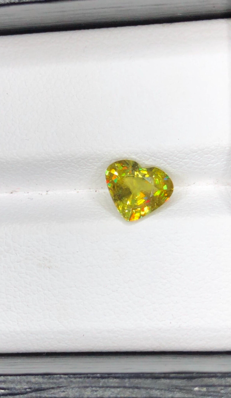 1.40ct Heart-Shaped Fire Sphene – Rare Natural Titanite Gemstone from Zagi Mine, Pakistan