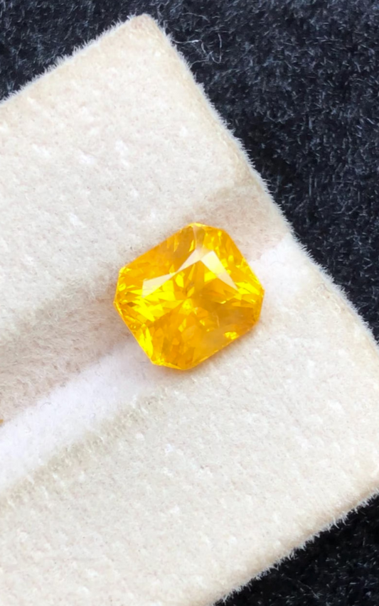 4.05ct Natural Yellow Sapphire – Ascher Cut Loose Gemstone for Jewelry