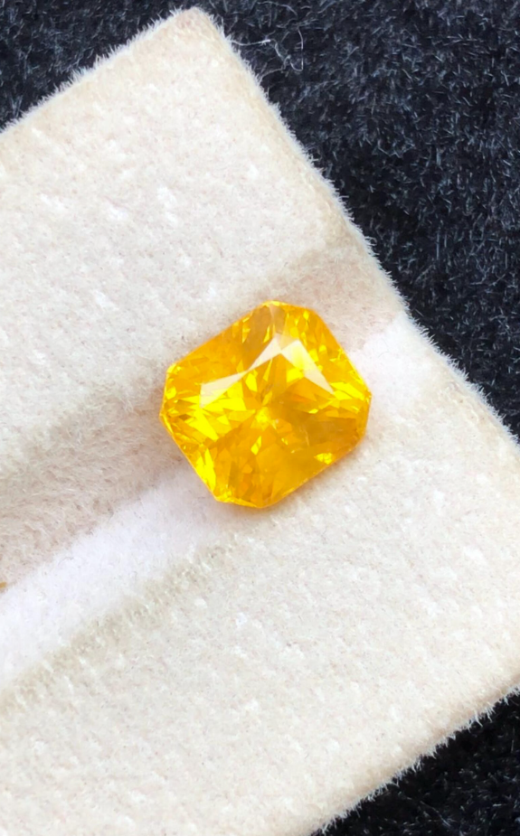 4.05ct Natural Yellow Sapphire – Ascher Cut Loose Gemstone for Jewelry