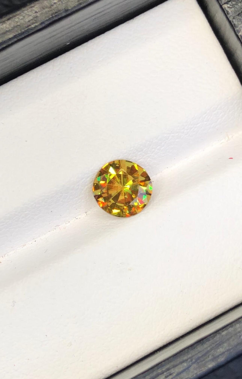 Natural Fire Sphene Gemstone: 1.20 CT Round Cut Titanite