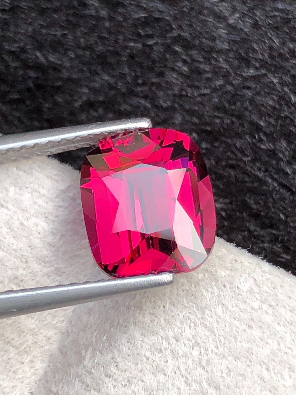 Tanga Mine Rhodolite Garnet 3.80ct Cushion Cut – Raspberry-Tone Tanzanian Gemstone