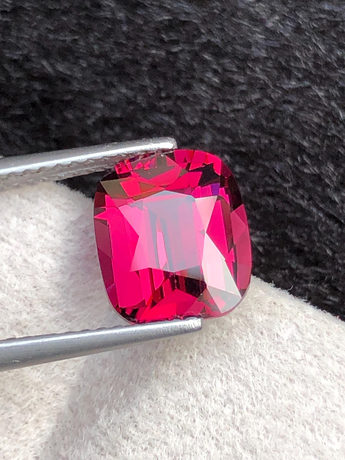 Tanga Mine Rhodolite Garnet 3.80ct Cushion Cut – Raspberry-Tone Tanzanian Gemstone