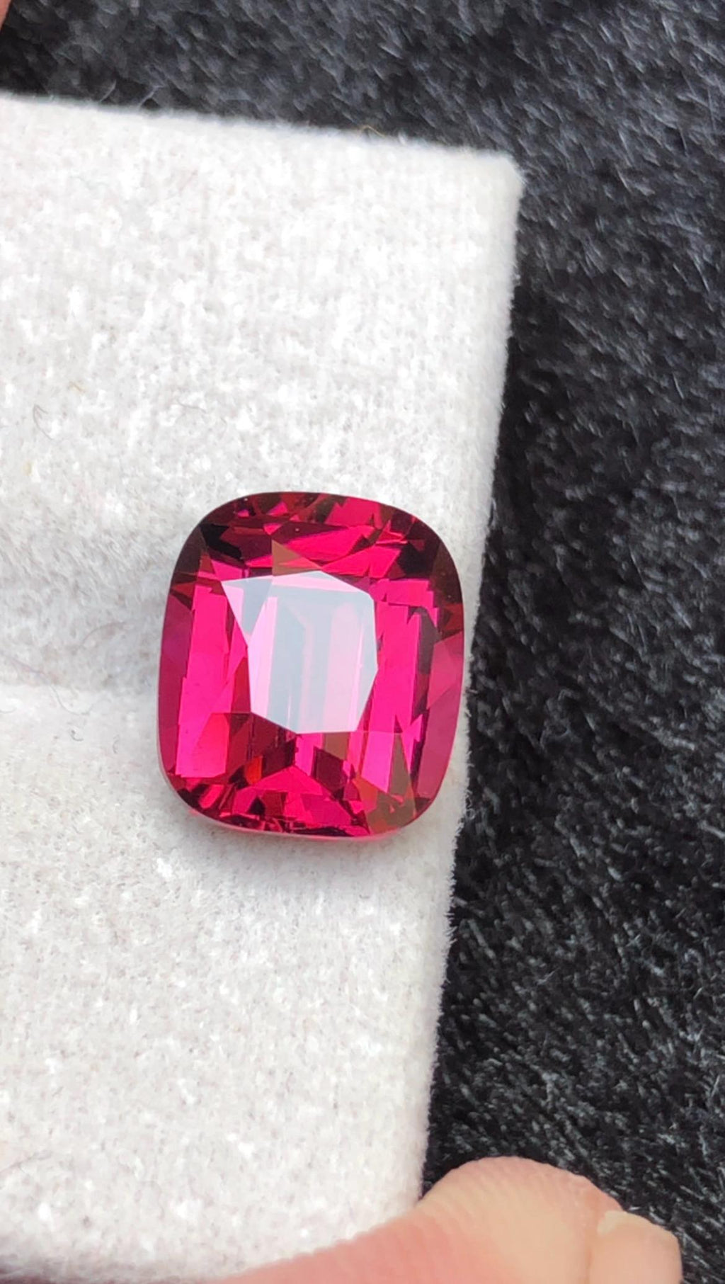 Tanga Mine Rhodolite Garnet 3.80ct Cushion Cut – Raspberry-Tone Tanzanian Gemstone