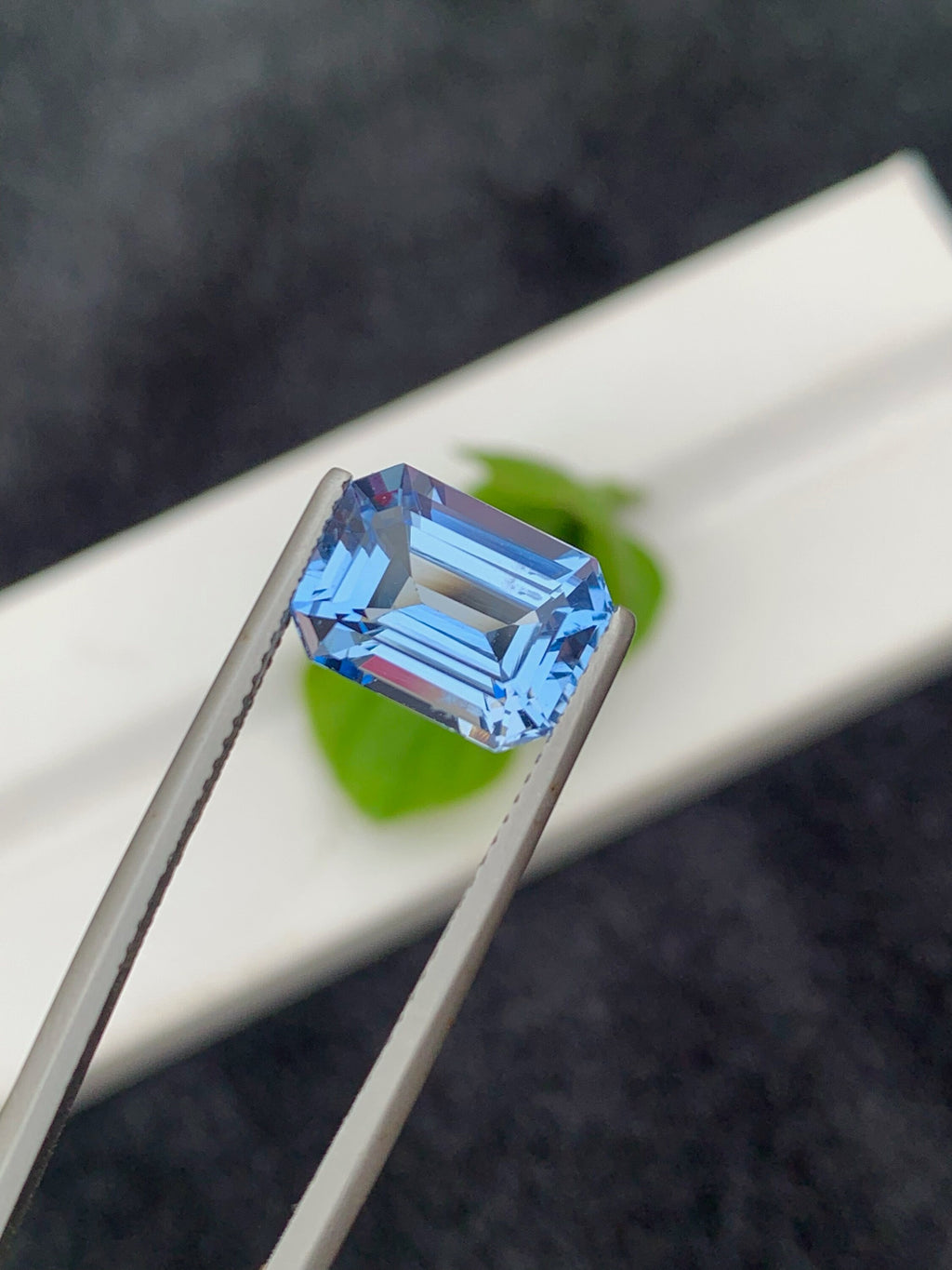 Santa Maria Aquamarine Gemstone: Emerald Cut, 3.90 CT Loose Blue Beryl