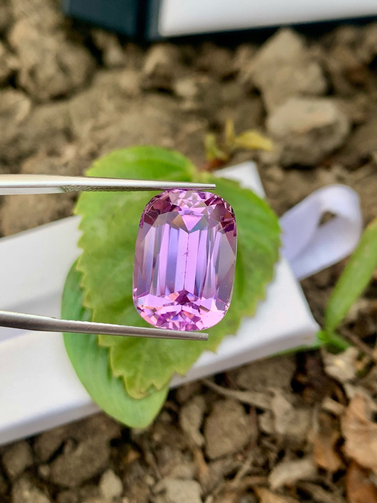 Faceted Light Pink Kunzite Gemstone: Cushion Cut, 15.55 CT