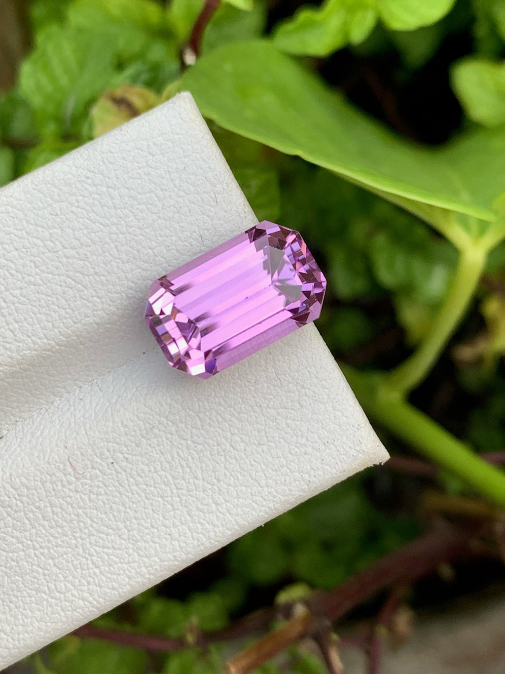 Lilac Pink Kunzite Gemstone: 9.05 CT Emerald Cut Stone