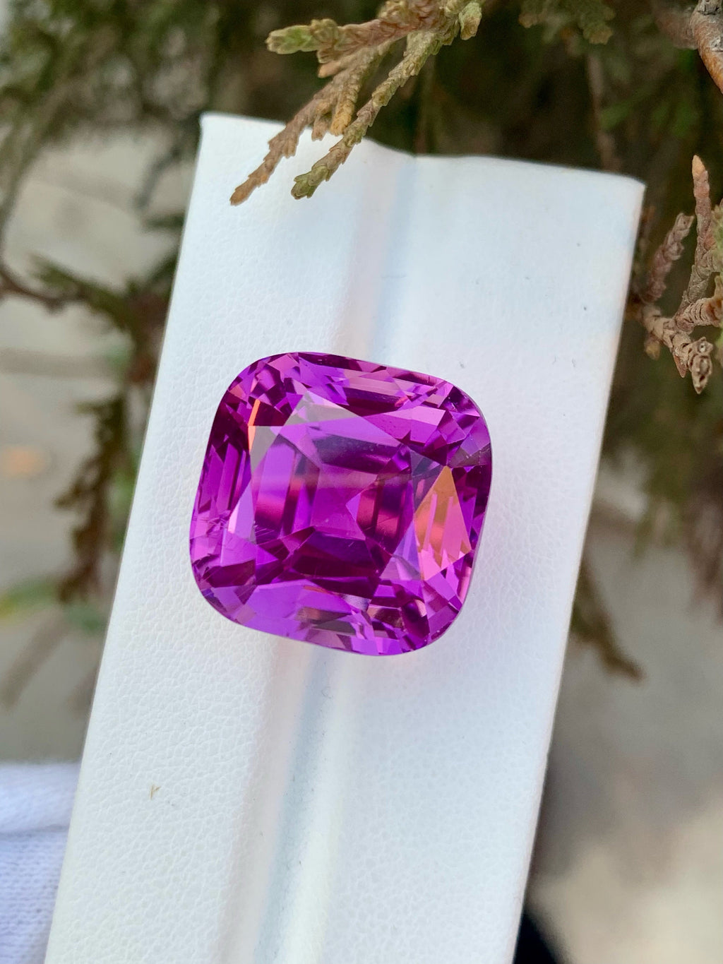 49 CT Pink Purple Kunzite Gemstone: Cushion Cut Ring Stone