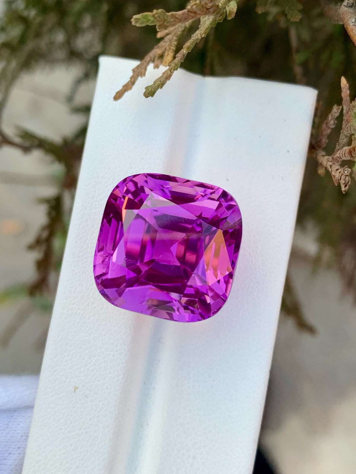 49 CT Pink Purple Kunzite Gemstone: Cushion Cut Ring Stone