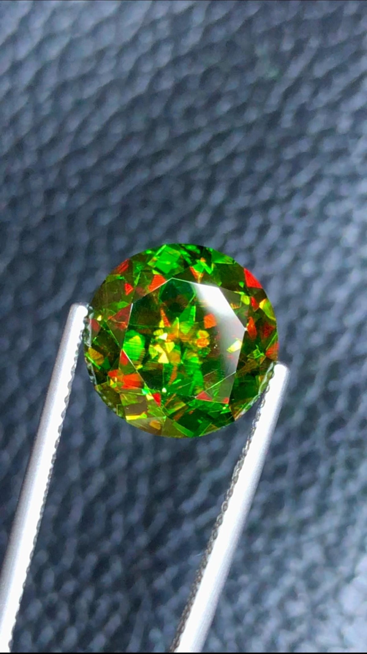 Chrome Sphene 5.85ct Round Cut Loose Gemstone from Pakistan