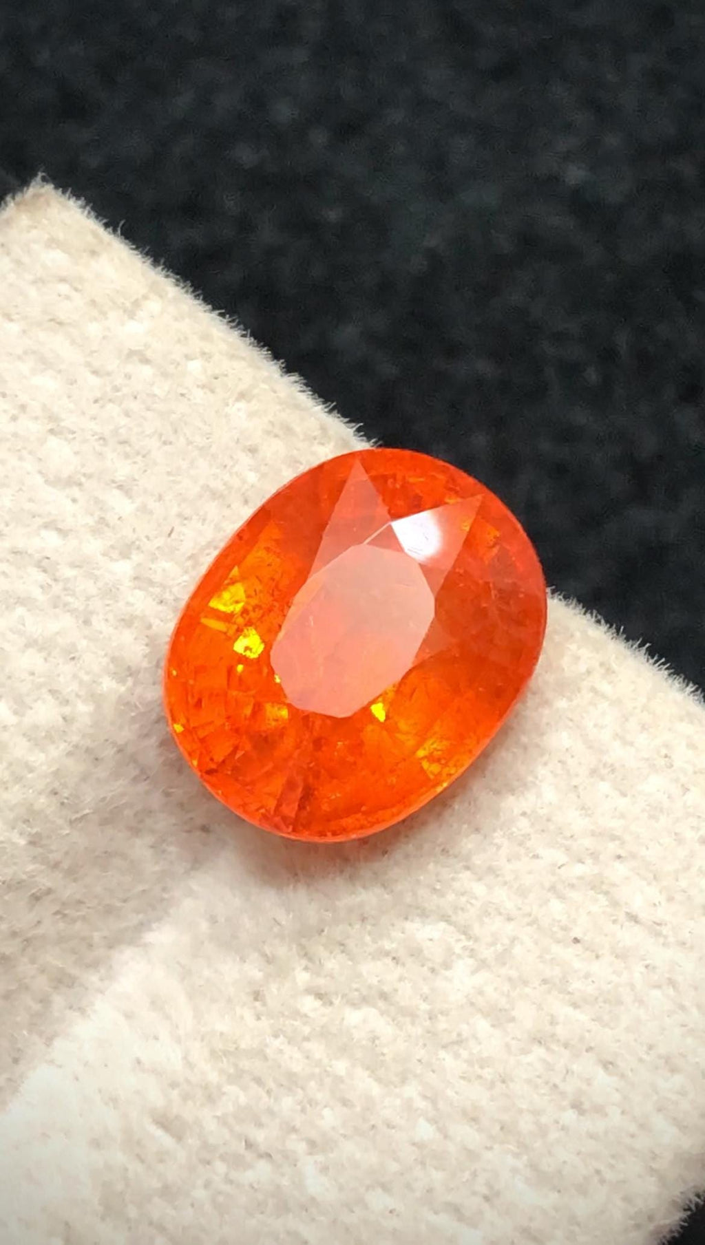 Fanta Garnet 6.40ct Oval Cut – Vibrant Orange Collector’s Gem