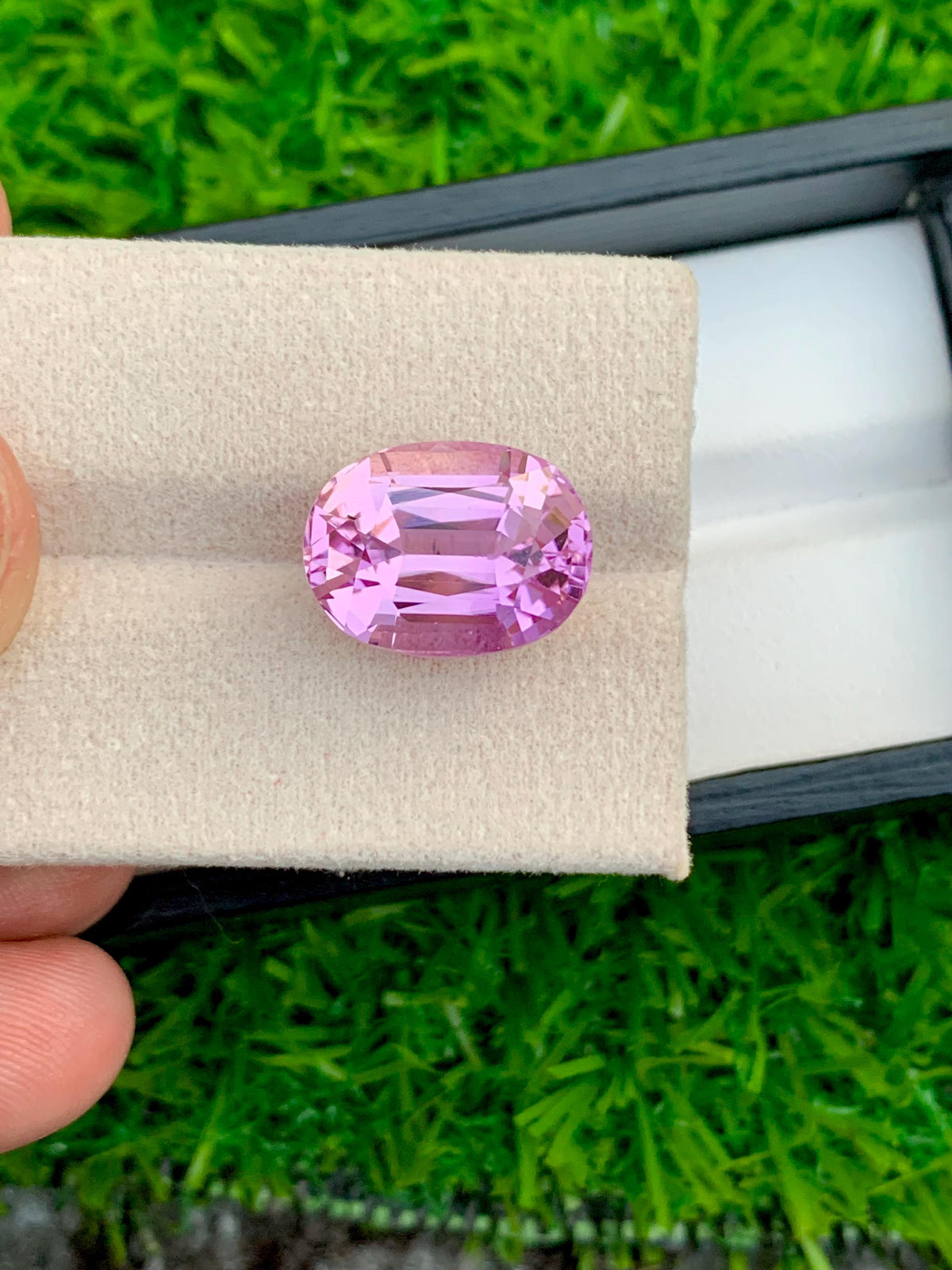 Natural Pink Kunzite Gemstone: Oval Faceted Loose Gem (11.15 CT)